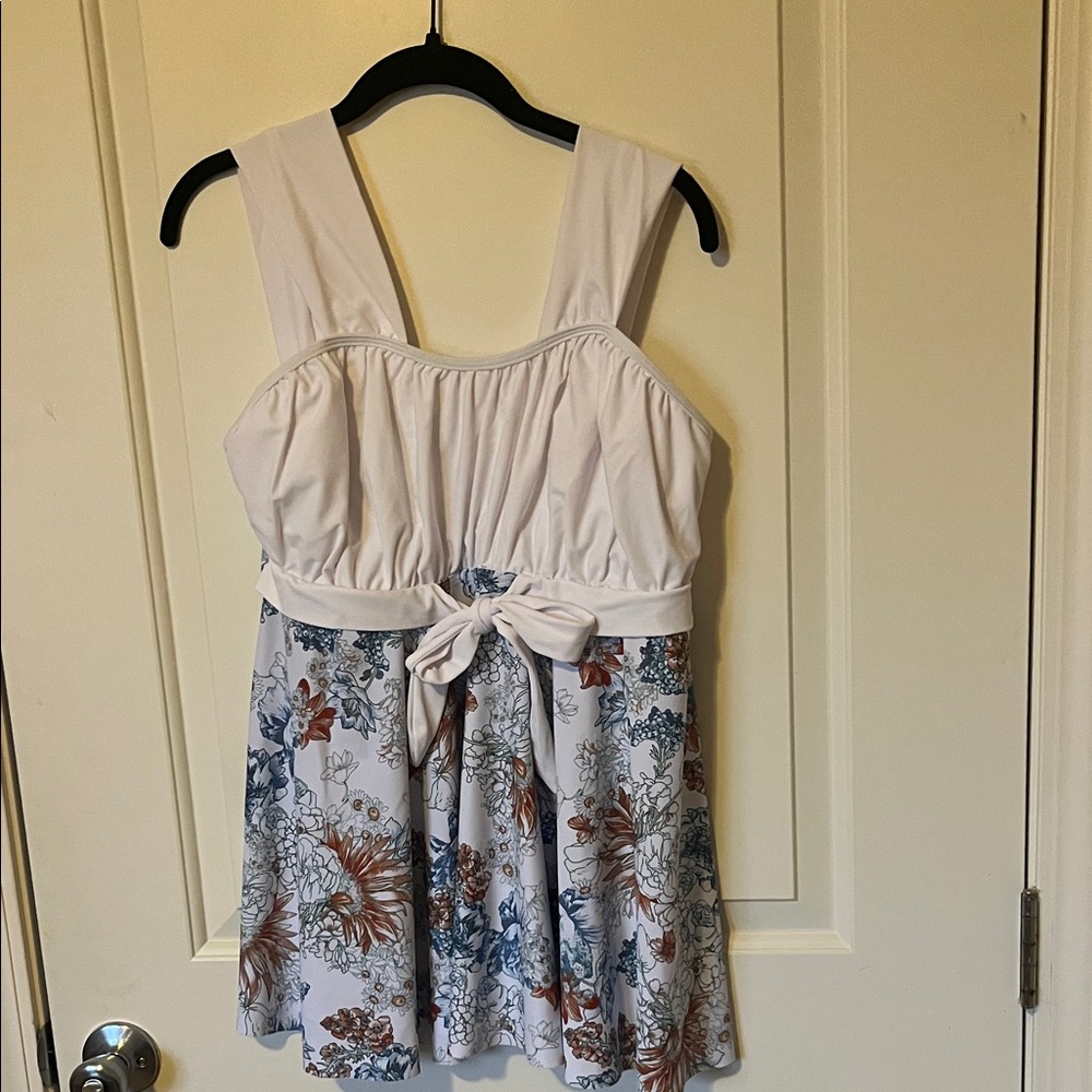 Chic Floral Women's Swim top